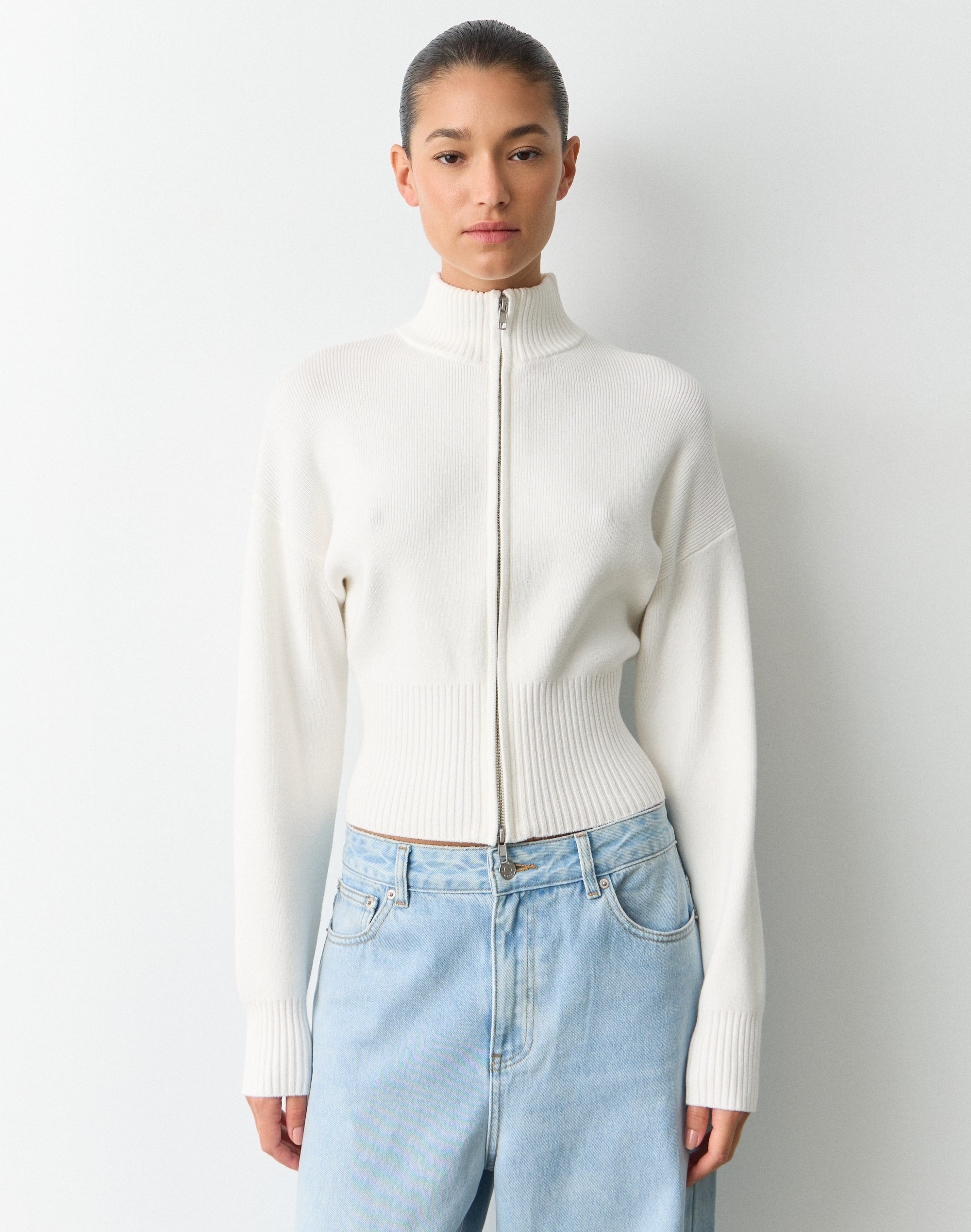 tobe-zip-up-funnel-neck-knit-