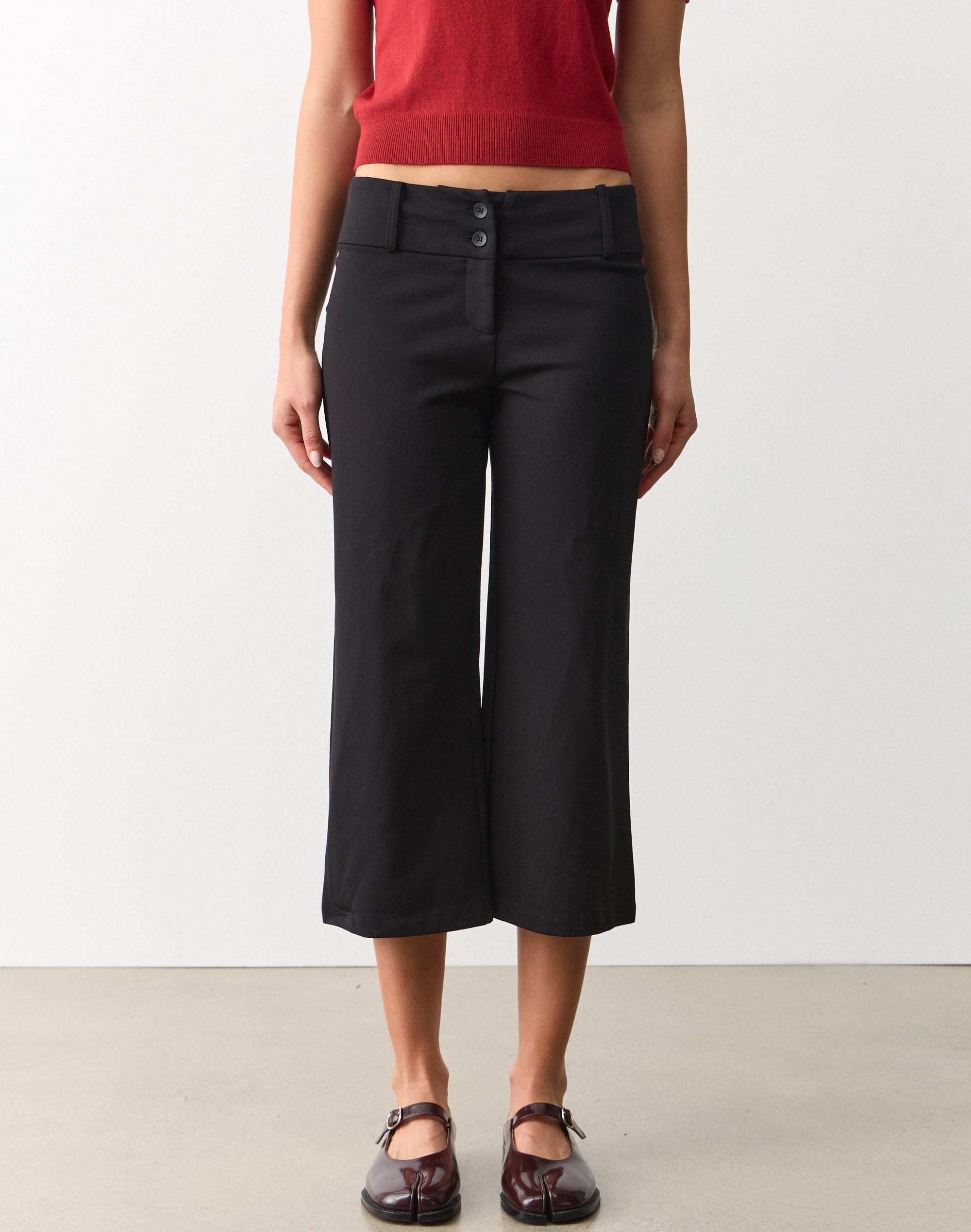 Tailored Capri Ponte Pants in Black | Glassons US