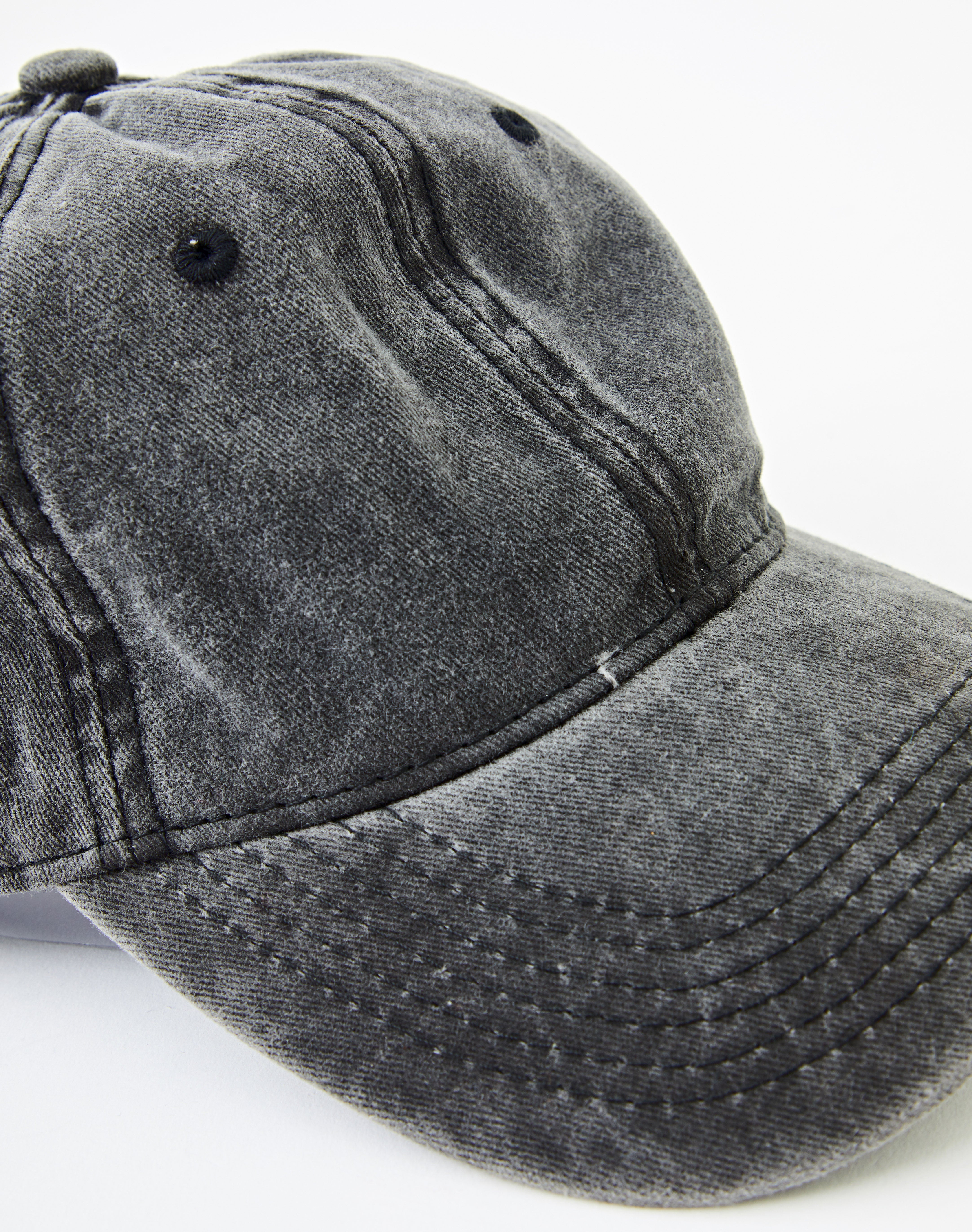 Washed Cotton Active Cap in Black 